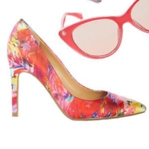 NWT Isaac Mizrahi beautiful watercolor pumps.